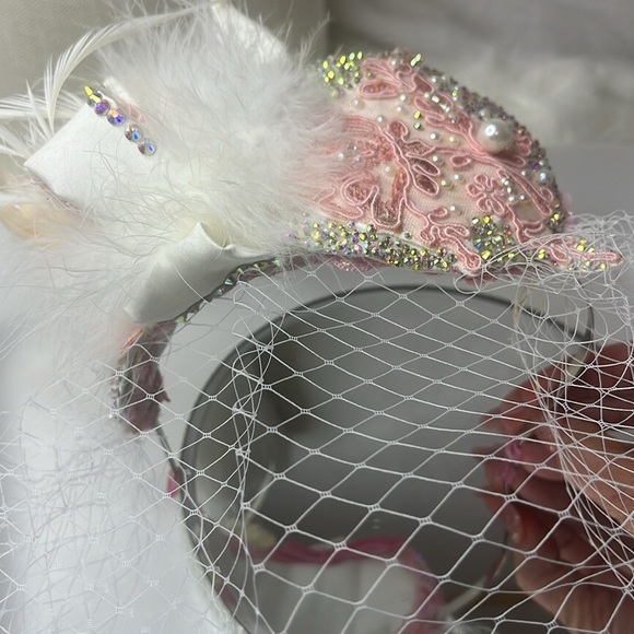 FASCINATOR BIRDCAGE VEIL “MARIE ANTOINETTE” #1036 CUSTOM MADE main image 9